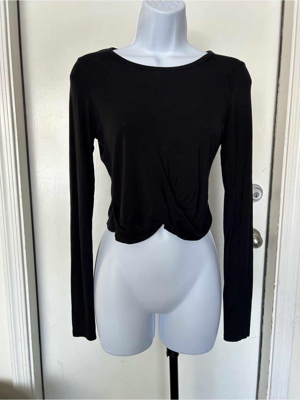 Spiritual Gangster Black Long-Sleeve Twist Hem Top